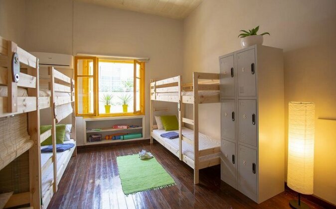 Jedi Surf Hostel - Photo4
