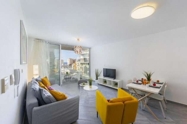 Limassol Emerald Suite - Photo2