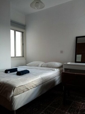 Limassol Oceanic 2 bed Apartment next to the beach - Photo5