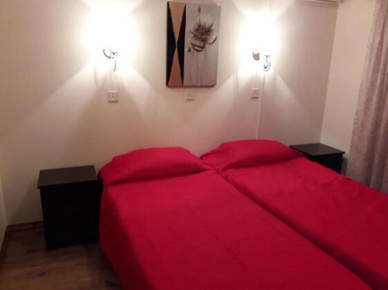 Limassol Seaside Apartment - Photo5