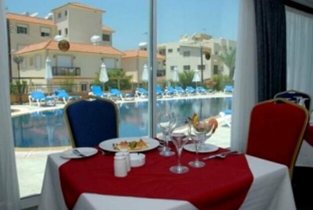 M Moniatis Hotel - Photo2