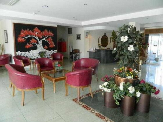 M Moniatis Hotel - Photo3