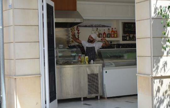 Metropole Hotel - Photo5