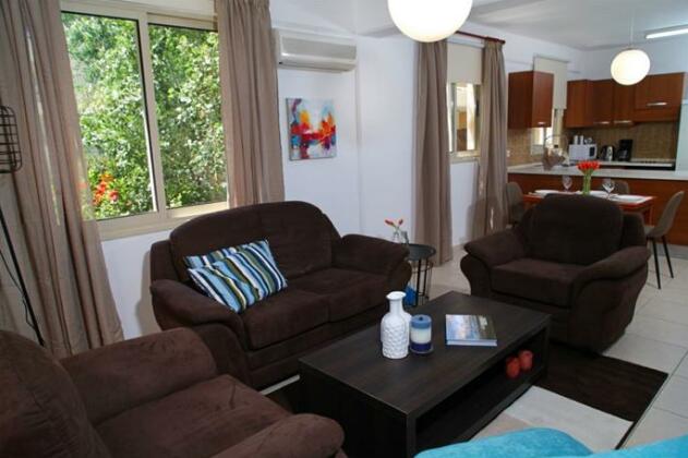 Monika Court Apartments - Photo2