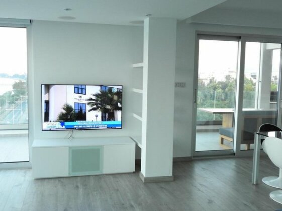 Seafront Penthouse - Photo4