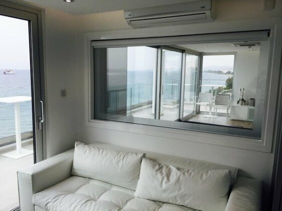 Seafront Penthouse - Photo5