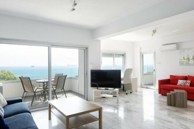 Seaview Luxury 2 Bedroom Apartment - Photo3