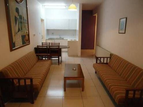 Valana Hotel Apartments - Photo4