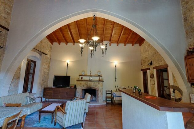 Komi Lofou Traditional House - Photo5