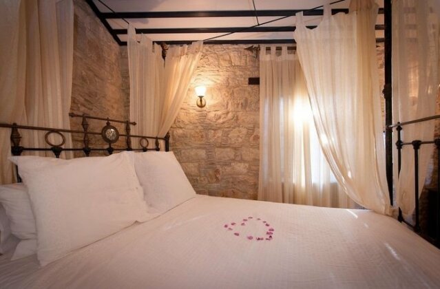Oinoessa Traditional Boutique Guest Houses - Photo2