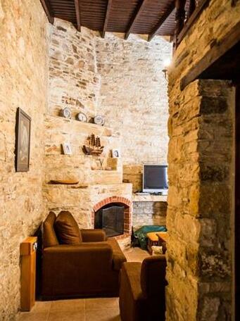 Yorkis Village House - Photo4