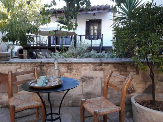 Avli Traditional Houses - Photo4