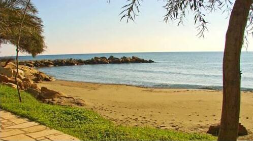 Elya Beach Luxury Suites - Photo2
