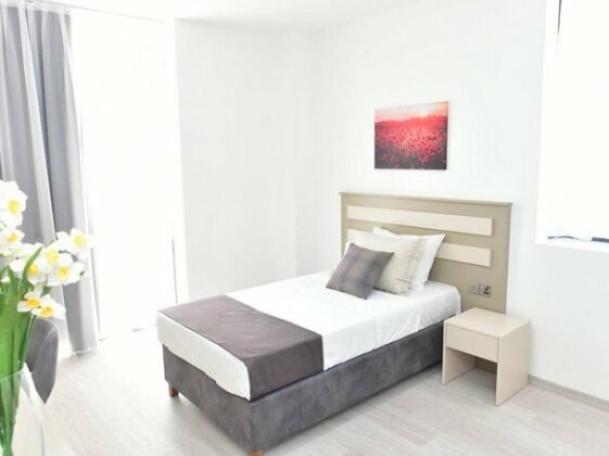 Alya Rooms - Photo2