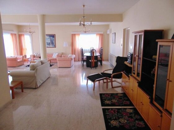 Deluxe Nicosia Apartment - Photo4