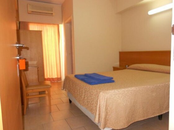 Denis Hotel - Photo5