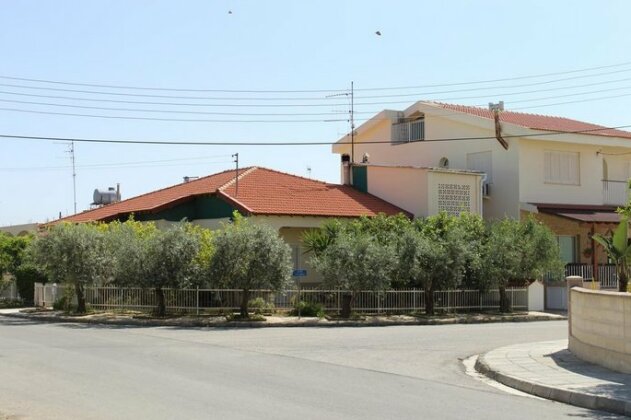 Homestay - Costas Hostel Action - Photo2