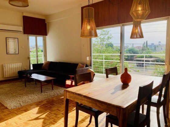 Retro-Modern Luxury Flat in Agios Andreas - Photo2