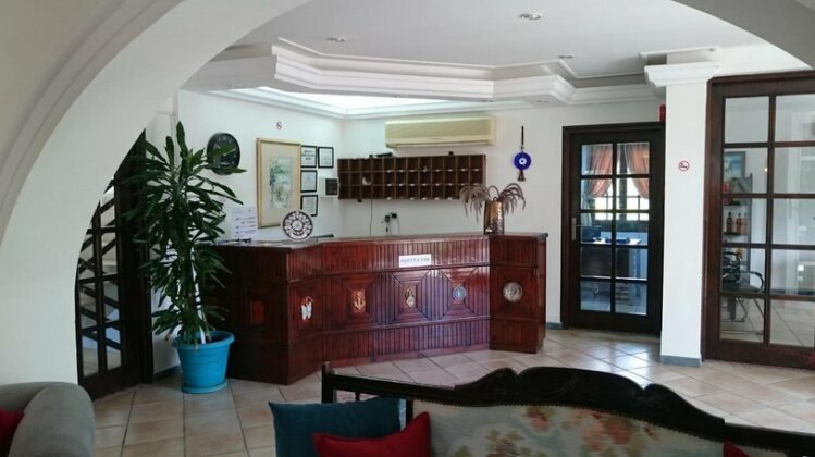 Santoria Holiday Village - Photo4