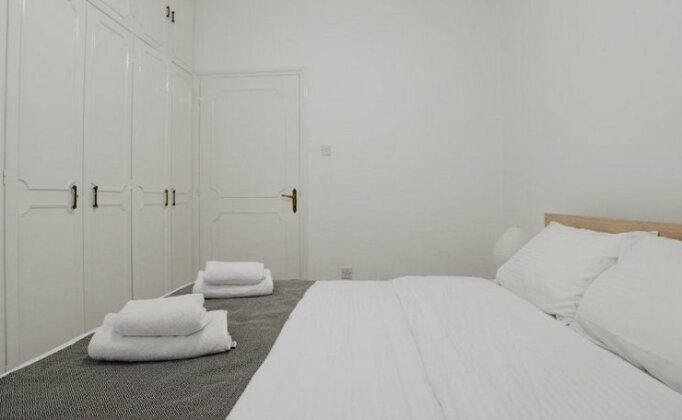 Spacious&Amazing 4 Bdr Nicosia Newly Renovated - Photo4