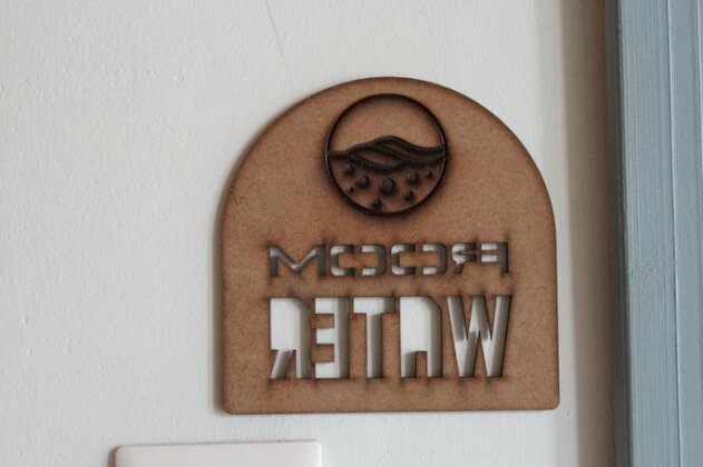 TasEV Guesthouse - Photo4