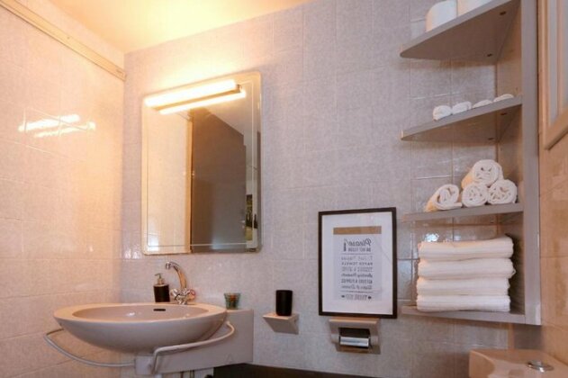 The Bridge-House Apartment - Photo4