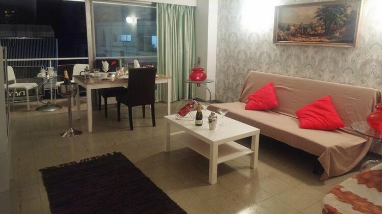 Town Center Suites - Photo4