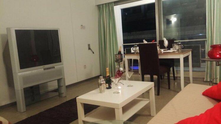 Town Center Suites - Photo5