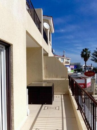 109 Queens Gardens Paphos - Photo2