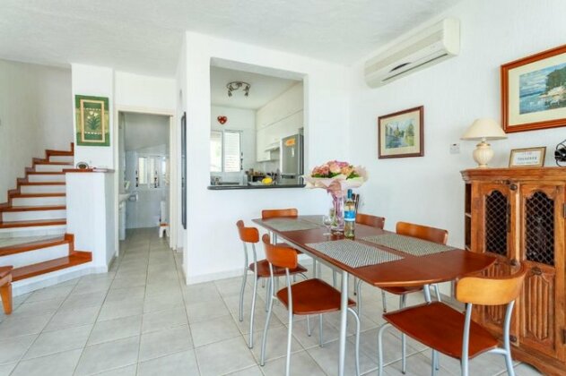 Cozy Villa Margo by the Sea - Photo4
