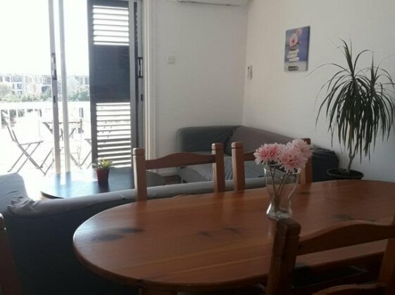 Kings Court 102 - Photo2