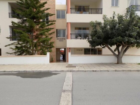Kyriakos Court - Photo5