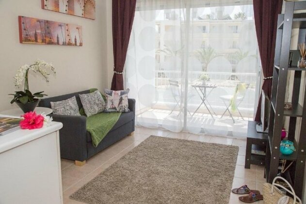 Love Nest Deluxe Apartment - Photo5