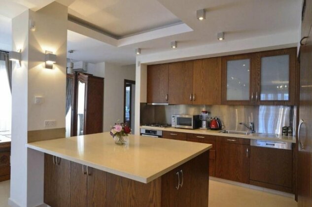Paphos luxury penthouse 175 sq m / 10 minutes drive to the sea - Photo4