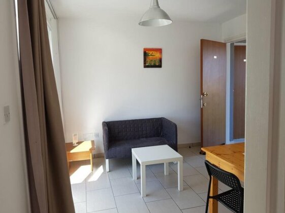 Valentinos Court - Photo3