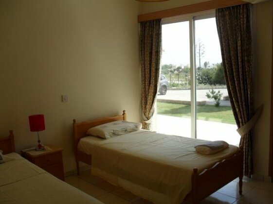 Villa Dora Paphos - Photo3