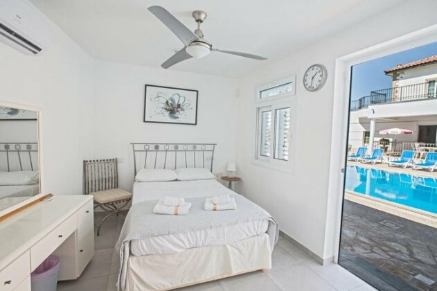 Papas Family Villa - Photo3