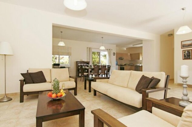 Villa Solaris Paralimni - Photo4