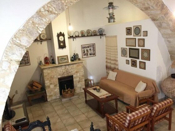 Persephone House - Photo3