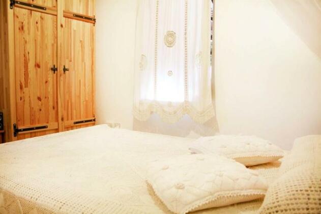 Persephone House - Photo5