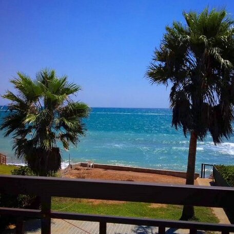 Beach Front Villa Perivolia - Photo2