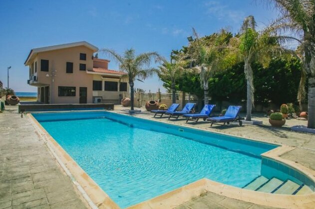 Seafront Villa Perivolia