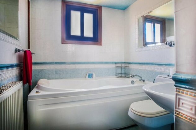 Seafront Villa Perivolia - Photo5