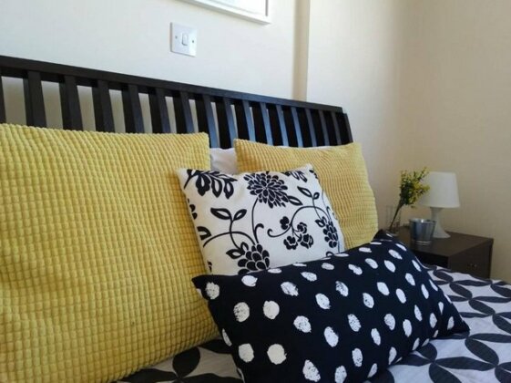 'The Yellow In Pervolia' - Photo2