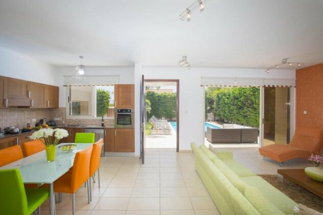 Villa Anthea Perivolia - Photo3