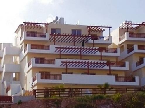 Sunset Apartment Complex - Photo5
