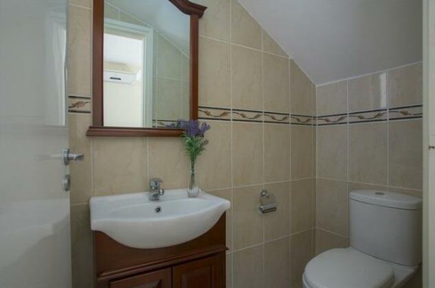 Villa Daisy Peyia - Photo2