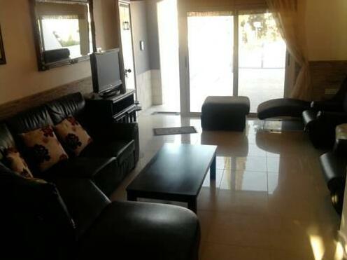 Kalamonas Holiday Villas - Photo2
