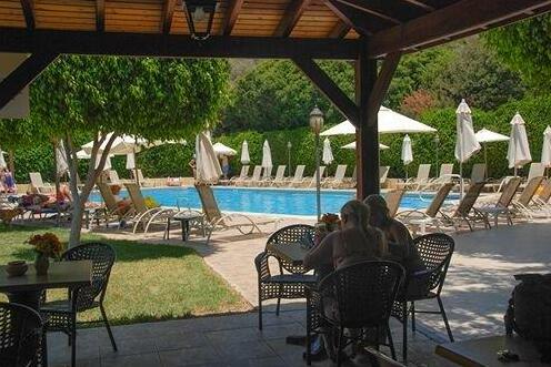 Kotzias Beach Apartments - Photo3