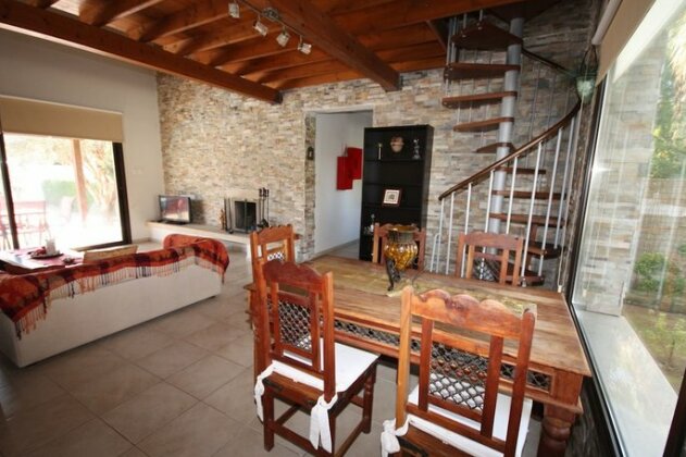 The Cottage Pissouri - Photo5